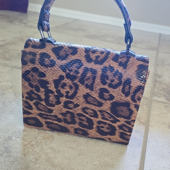 Leopard Pattern Mini Bag - Picture 2 of 4